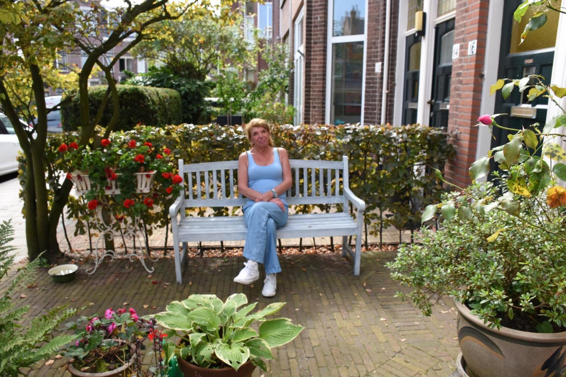 Bed & Breakfast Leonie デン・ハーグ エクステリア 写真